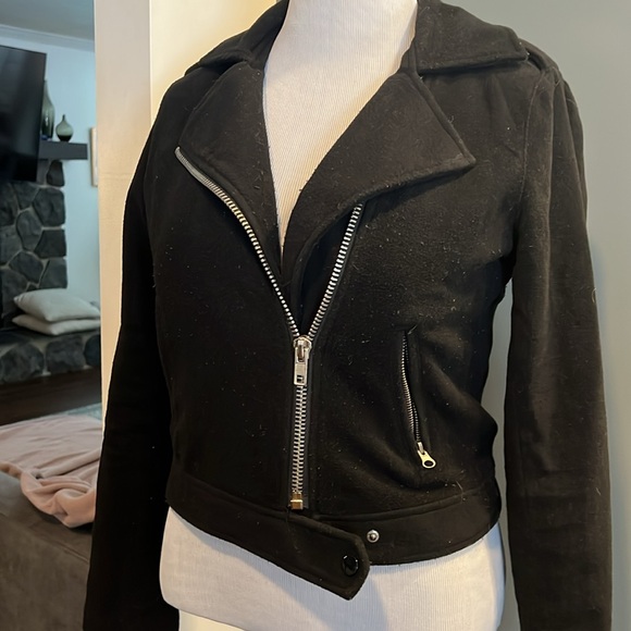 Motor Jacket - Picture 2 of 3